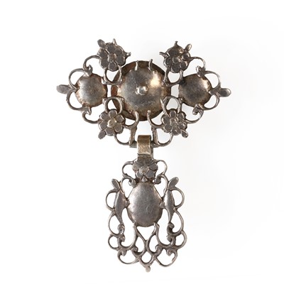 Lot 1001 - An antique rose cut diamond jewel