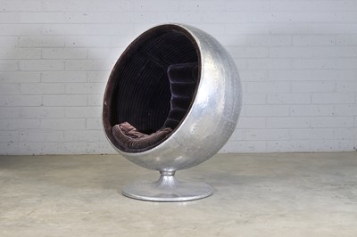 Lot 276 - A contemporary aeroplane aluminium 'Thunderball'-style chair