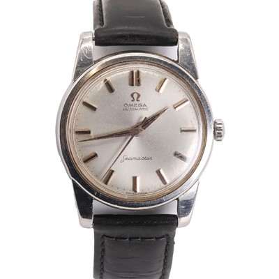 Lot 1467 - A stainless steel Omega Seamaster automatic strap watch