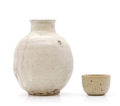 Lot 112 - A Japanese pottery jar