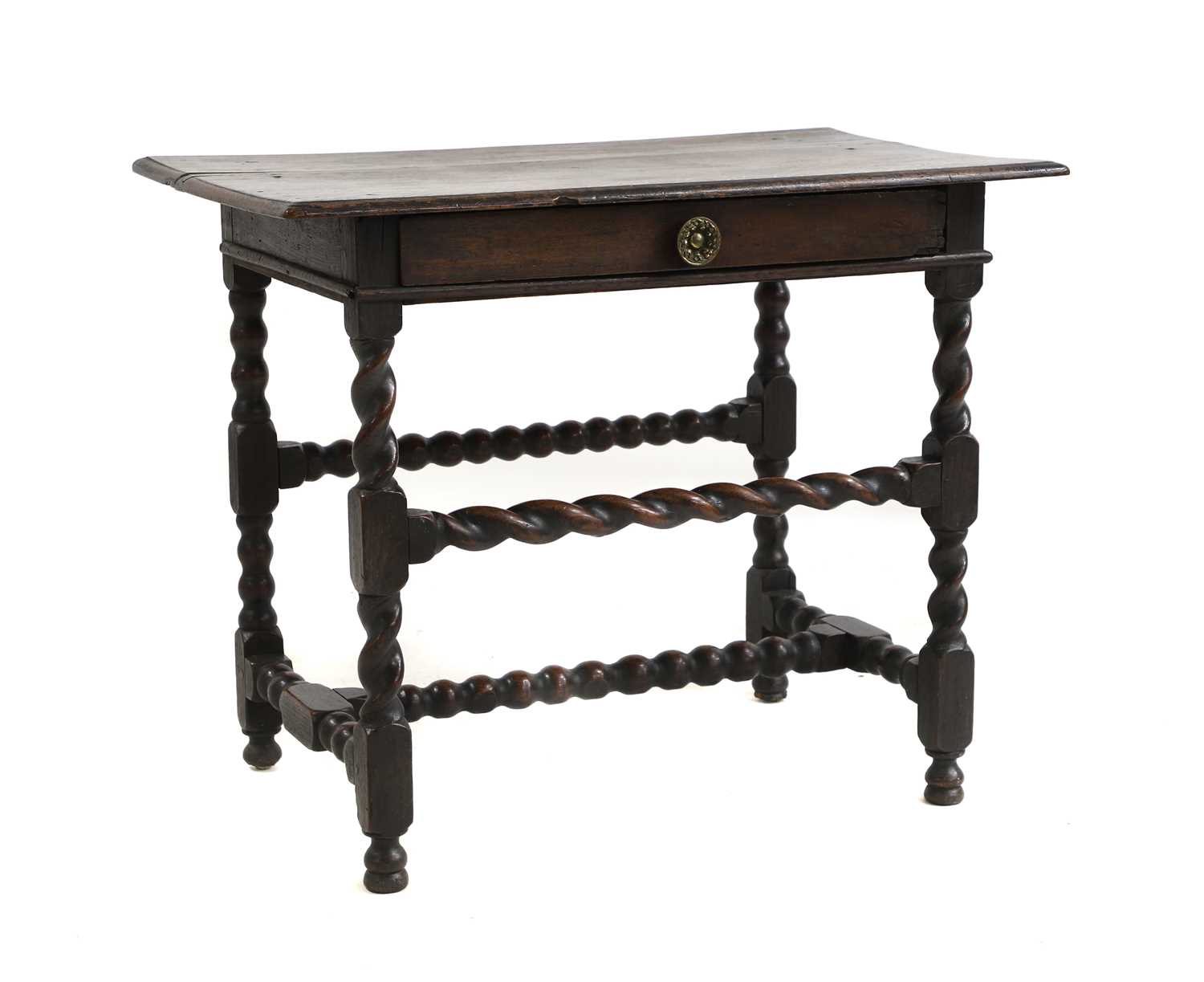 Lot 591 - An oak side table