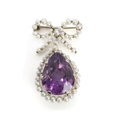 Lot 46 - A white gold amethyst and seed pearl brooch