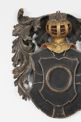 Lot 3 - A carved and painted armorial crest