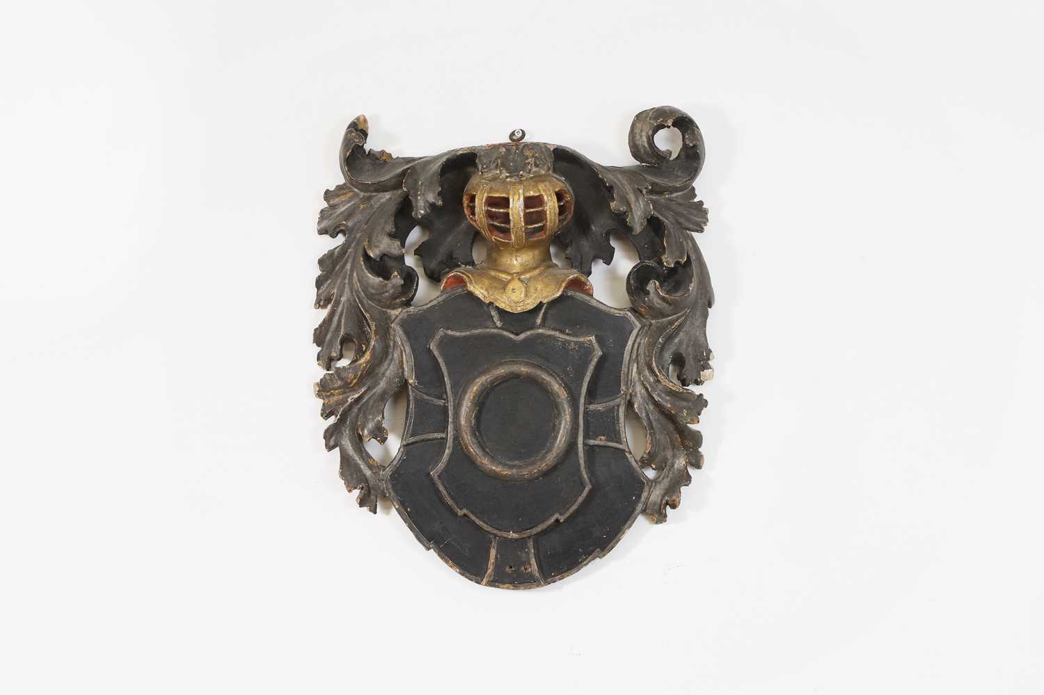 Lot 3 - A carved and painted armorial crest