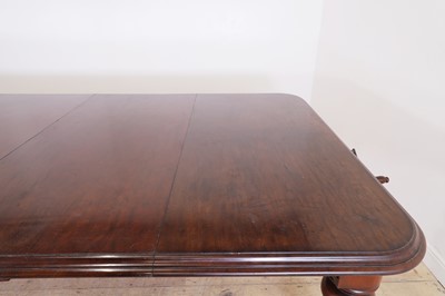 Lot 10 - A William IV mahogany extending dining table