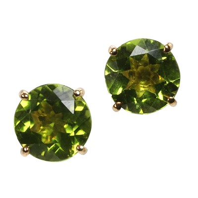 Lot 131 - A pair of peridot stud earrings