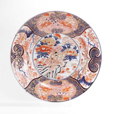 Lot 255 - A large Japanese Imari charger