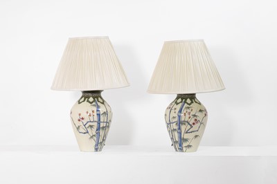 Lot 33 - A pair of maiolica table lamps