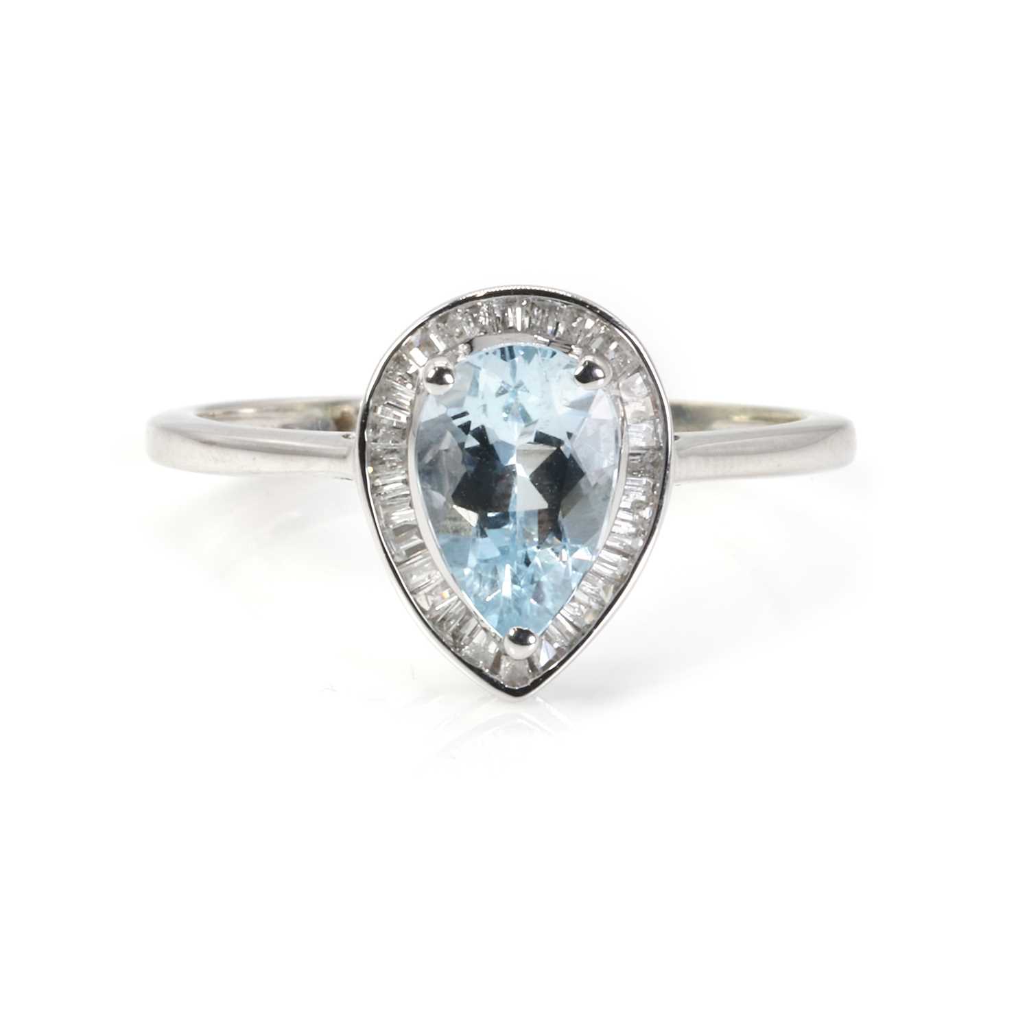 Lot 1166 - A white gold aquamarine and diamond ring