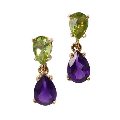 Lot 132 - A pair of peridot and amethyst drop stud earrings