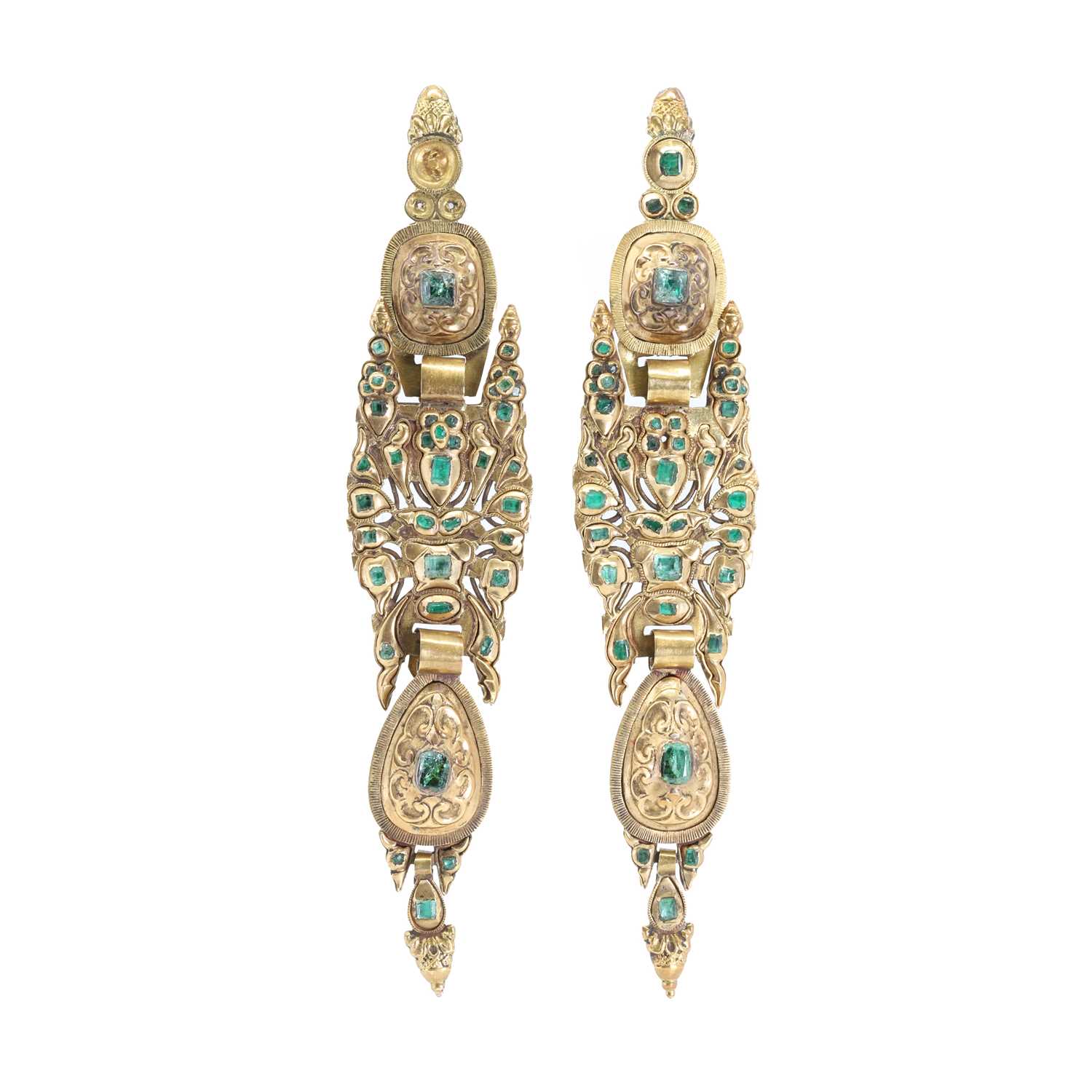 Lot 1 - A pair of early 19th century emerald set Catalan earrings