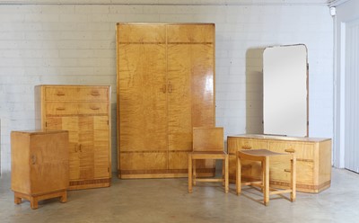 Lot 49 - An Art Deco maple bedroom suite