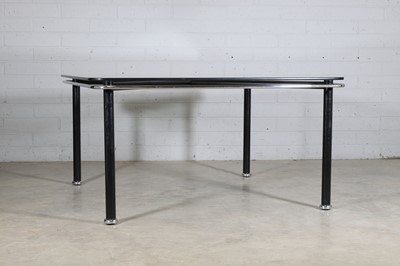 Lot 256 - A Memphis dining table