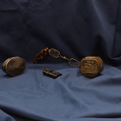 Lot A collection of tortoiseshell items