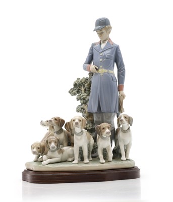 Lot 165 - A large Lladro porcelain hunting group