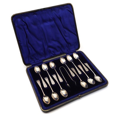 Lot 35 - A cased set of silver teaspoons and sugar tongs