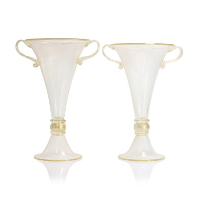 Lot 361 - A pair of large Gabbiani glass vases