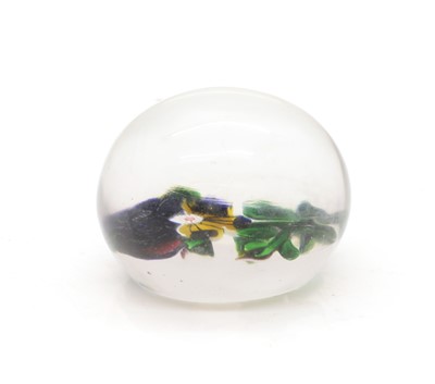 Lot 217 - A Baccarat glass 'pansy' paperweight