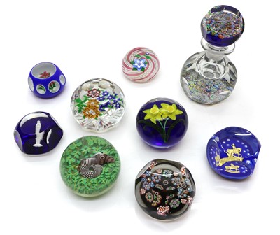 Lot 206 - A group of glass paperweights