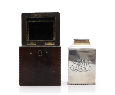 Lot 9 - A George III silver tea caddy