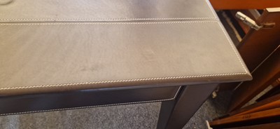 Lot 477 - A contemporary leather writing desk