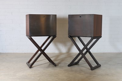 Lot 425 - A pair of contemporary dark wood veneered cabinets