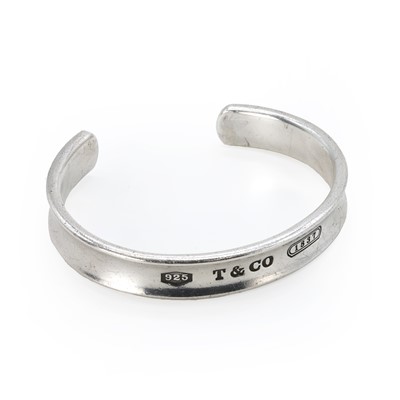 Lot 223 - A silver bangle, by Tiffany & Co.