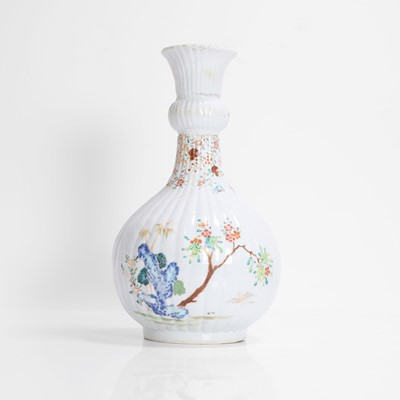 Lot 103 - A Chinese export famille rose vase