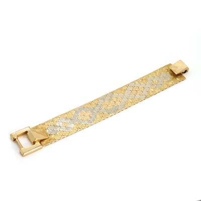 Lot 101 - A mid-century Italian two-colour gold cuff bracelet