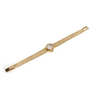 Lot 376 - An 18ct gold Omega ladies' mechanical bracelet watch