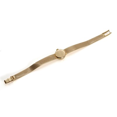 Lot 376 - An 18ct gold Omega ladies' mechanical bracelet watch