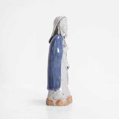 Lot 117 - A Chinese export porcelain figure