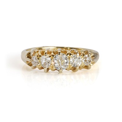 Lot 47 - A five stone diamond ring