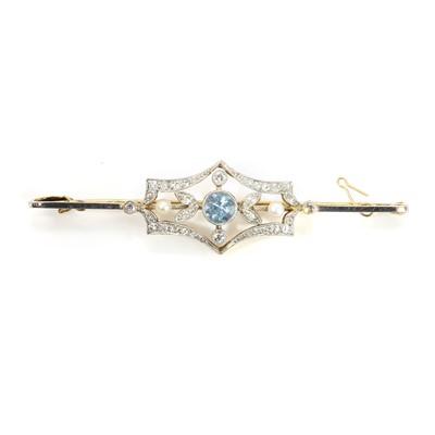 Lot 51 - An early 20th century diamond and aquamarine bar brooch