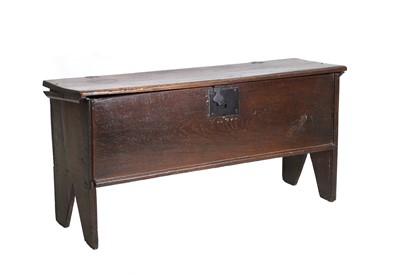 Lot 371 - A five-plank oak coffer