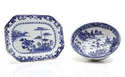 Lot 51 - A Chinese export blue and white porcelain bowl