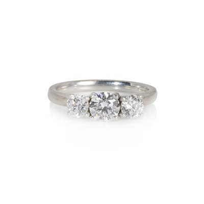 Lot 268 - A platinum three stone diamond ring