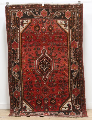 Lot 504 - A Shiraz rug