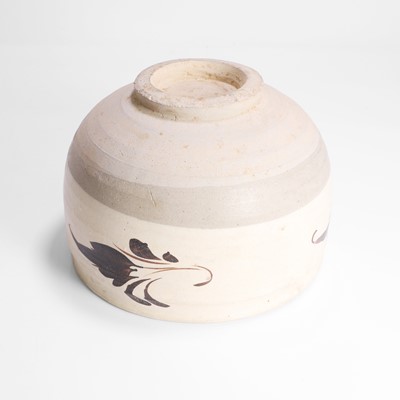 Lot 9 - A Chinese earthenware bowl