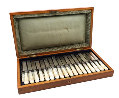 Lot 42 - A cased set of fruit knives and forks