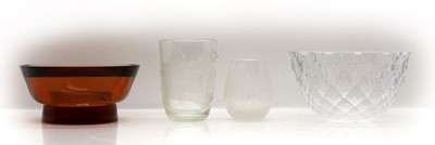 Lot 211A - A collection of glass items