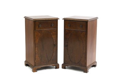 Lot 652 - A pair of Edwardian bedside cabinets