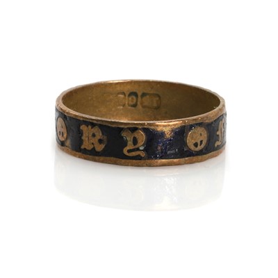 Lot 1004 - A 19th century mourning ring