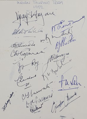 Lot 371 - A quantity of cricket autographs