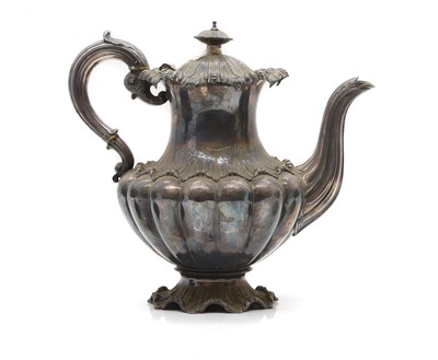 Lot 20 - A William IV silver teapot