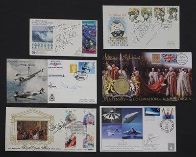 Lot 453 - Approximately fifty miscellaneous signed first day covers