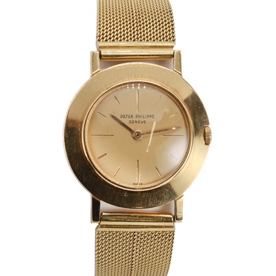 Lot 347 - A gentlemen's 18ct gold Patek Philippe Geneve mechanical bracelet watch, c.1960