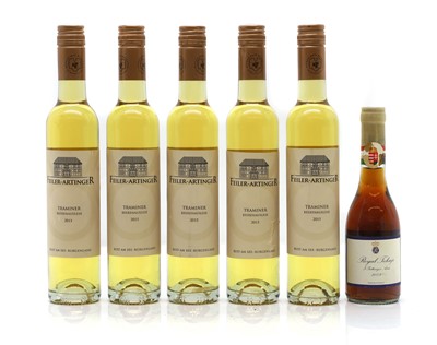 Lot 271 - A selection of dessert wines