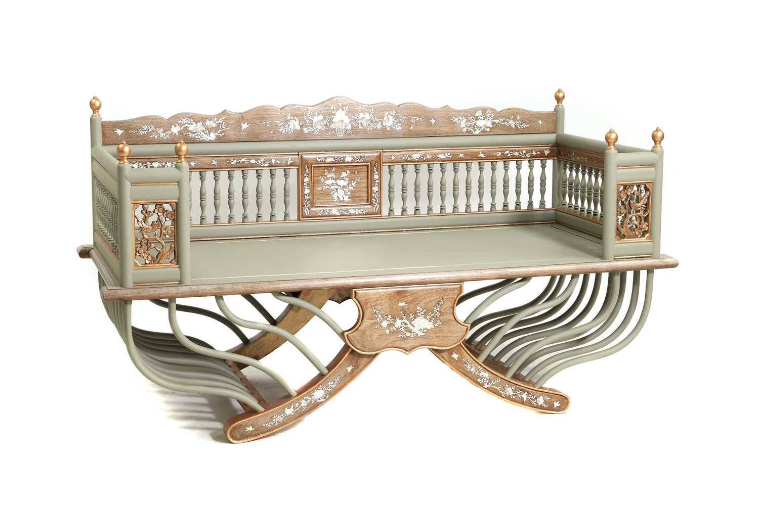 Lot 691 - A Howdah elephant chair