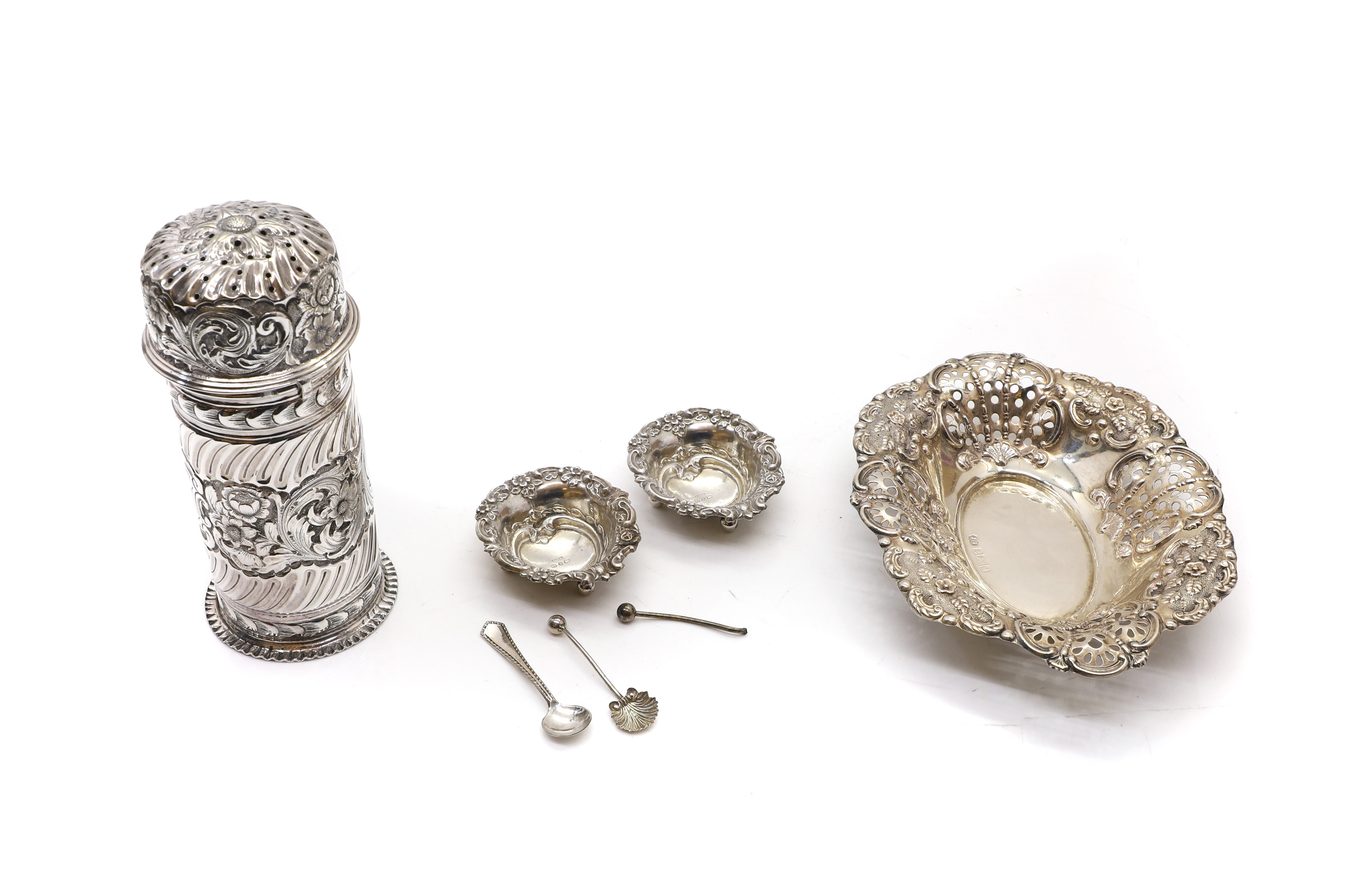Lot 48 A collection of silver items